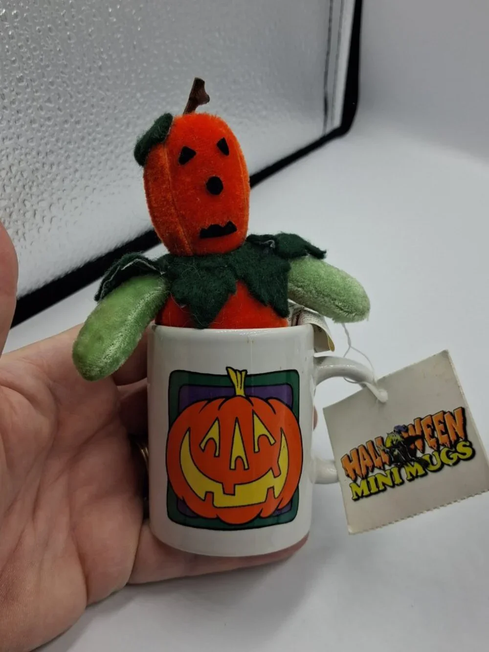 RARE Set of 2 Vintage 2001 J.I.I Halloween Mini Mugs w/Witch & Pumpkin Plush NOS